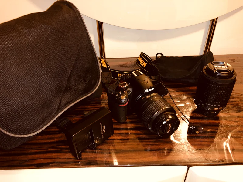 نيكون D3200 + نيكون WU-1a + عدسة نيكون 55-200 مم + عدسة نيكون 18-55 مم + شاحن بطارية نيكون + حقيبة62932696268675111