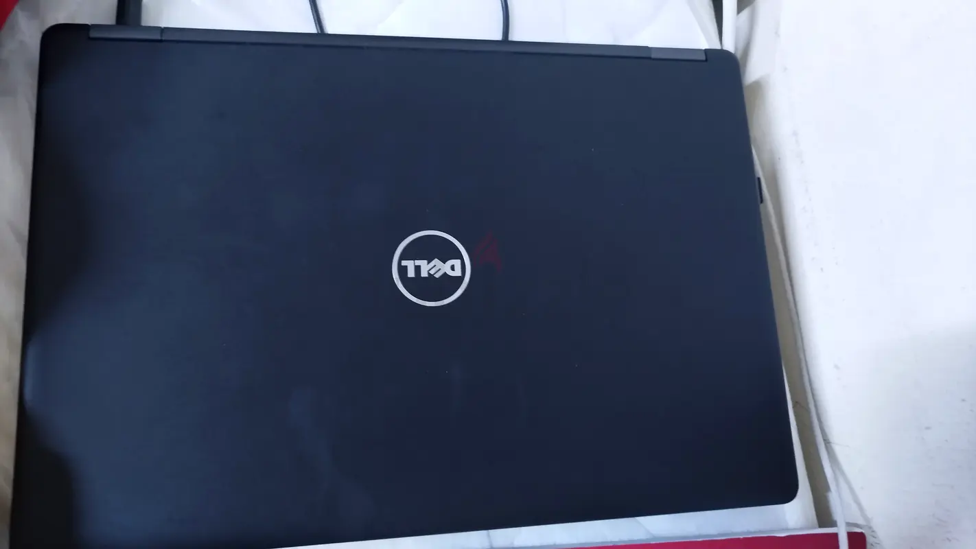 Leptop63255528006658112