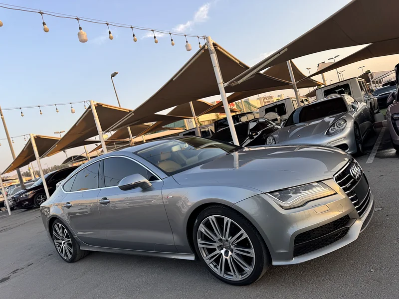 Audi A763225700271489112