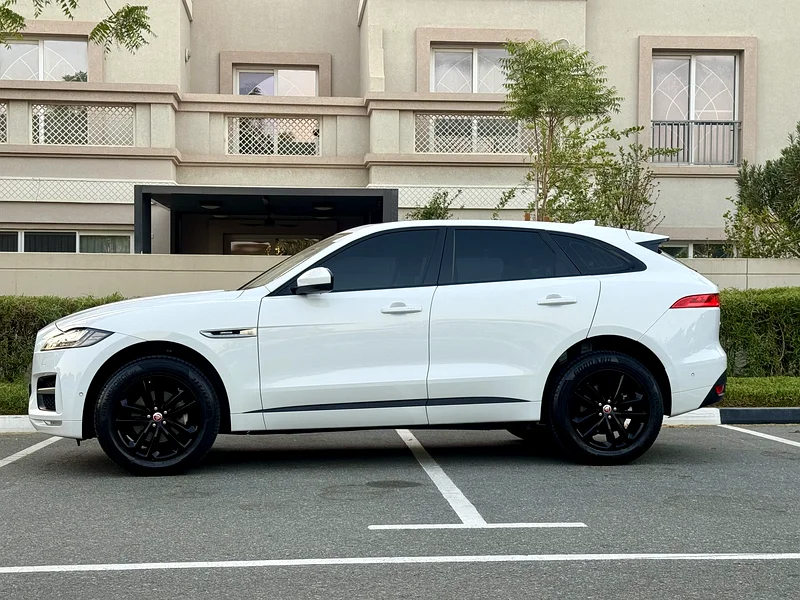 JAGUAR F-Pace 2019 R Sport in Perfect condition | Top Of Rage | FSH | Never had accident or paint |63222309269889113