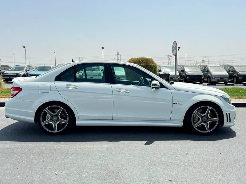 C 63 AMG - 2010 - 6.3 Litre - V8 - 45000 Km ONLY - No Paint or Any Accidents63158338840962114