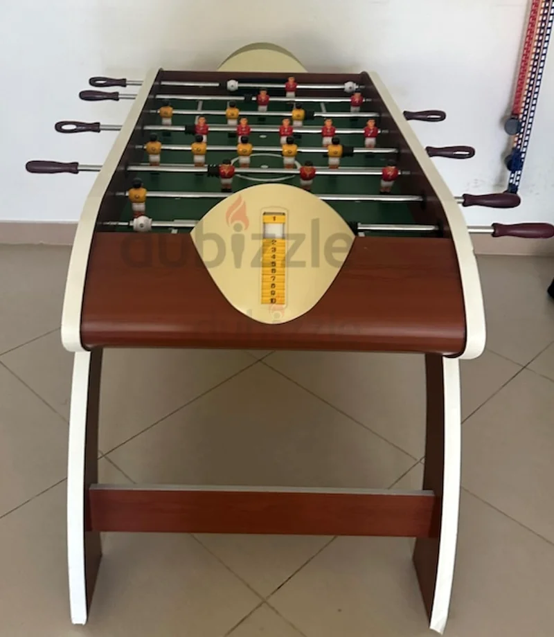 Foosball table With telescopic/safety rods63244203675907112