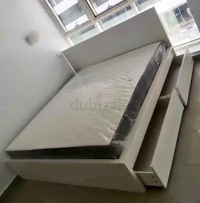 IKEA malam king size 180/200bed with IKEA mattress and 2 storage drawers underneath