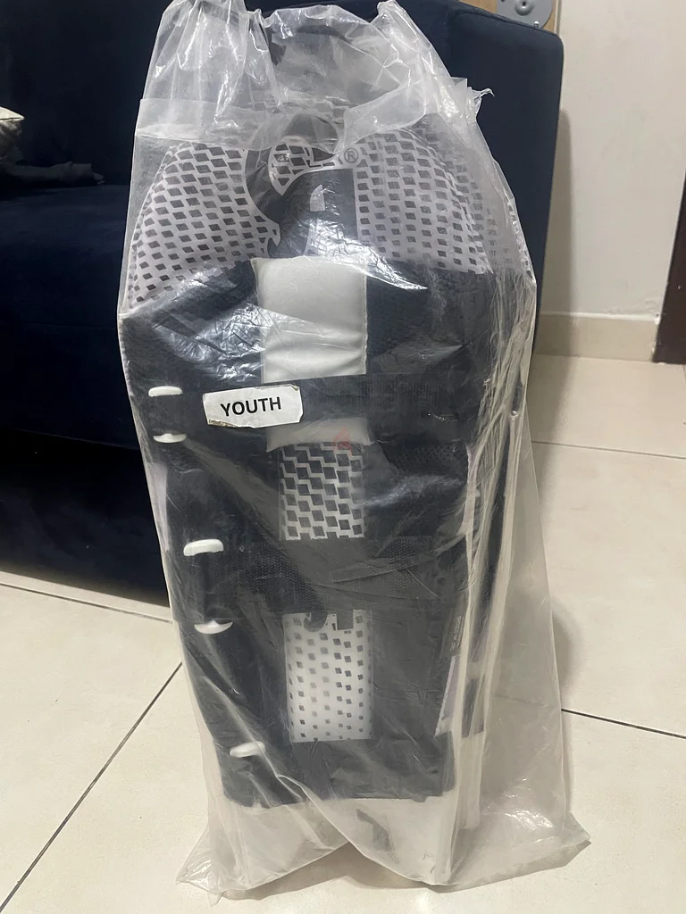 Limited Edition Cricket Pad for Kids - Perfect for Enthusiasts!63246745593217111