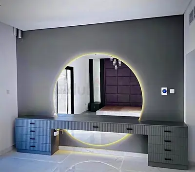 Stunning Modern Vanity Unit with Circular Mirror