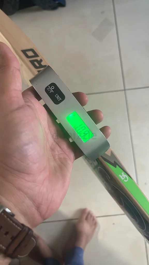 مضرب كريكيت رياضي من الدرجة الممتازة مع غطاء - أطلق العنان لقدرتك في اللعب!63247759038850113