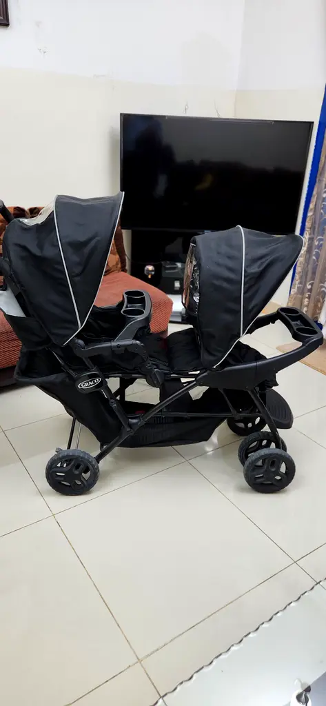 Graco double stroller condition is very good63205357325570111