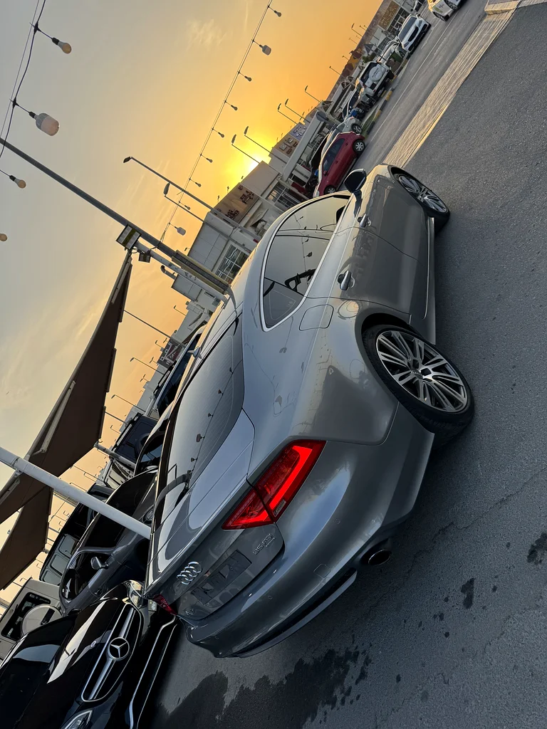 Audi A763225700271489114