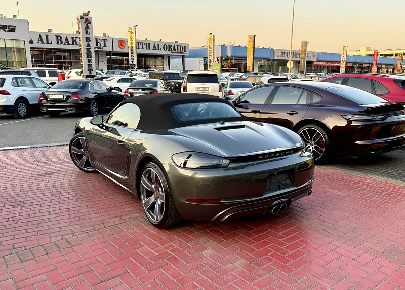 بورشه بوكستر63231637640194112
