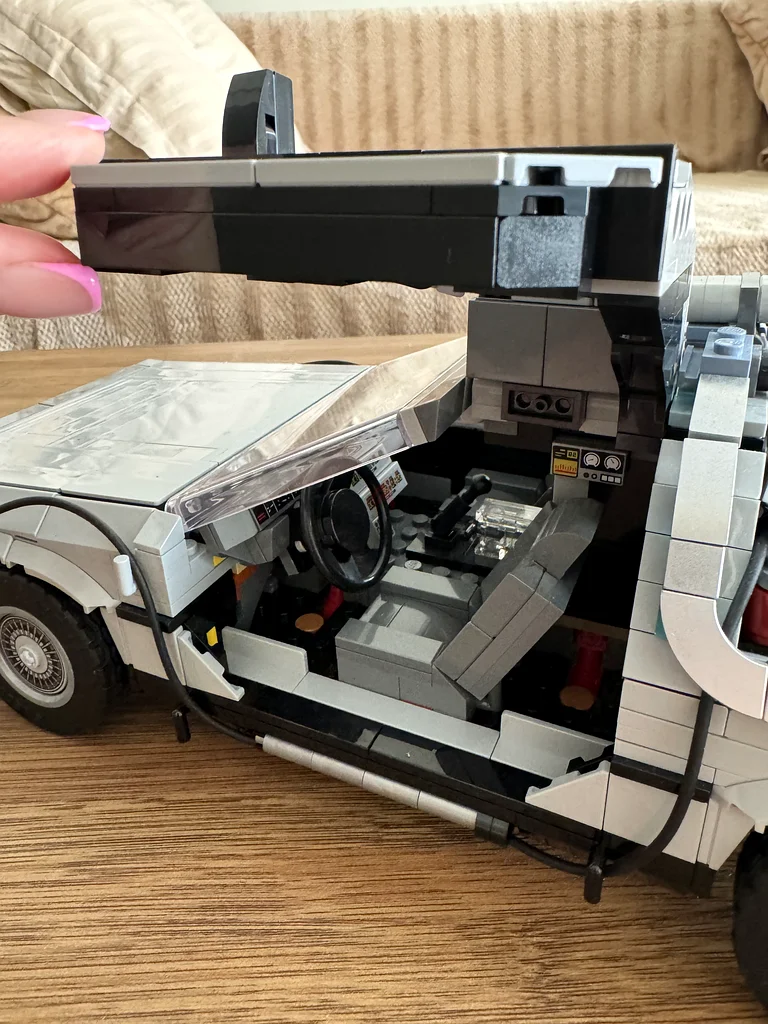 Iconic Back To The Future LEGO Model62863816500993113