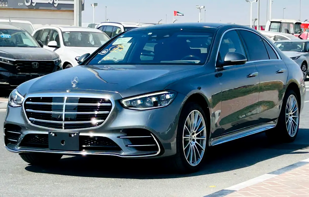 Mercedes-Benz S-Class 2022 — photo 1 of 19