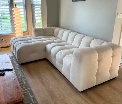 Stylish White Tufted Could Sofa for Sale In Dubai
