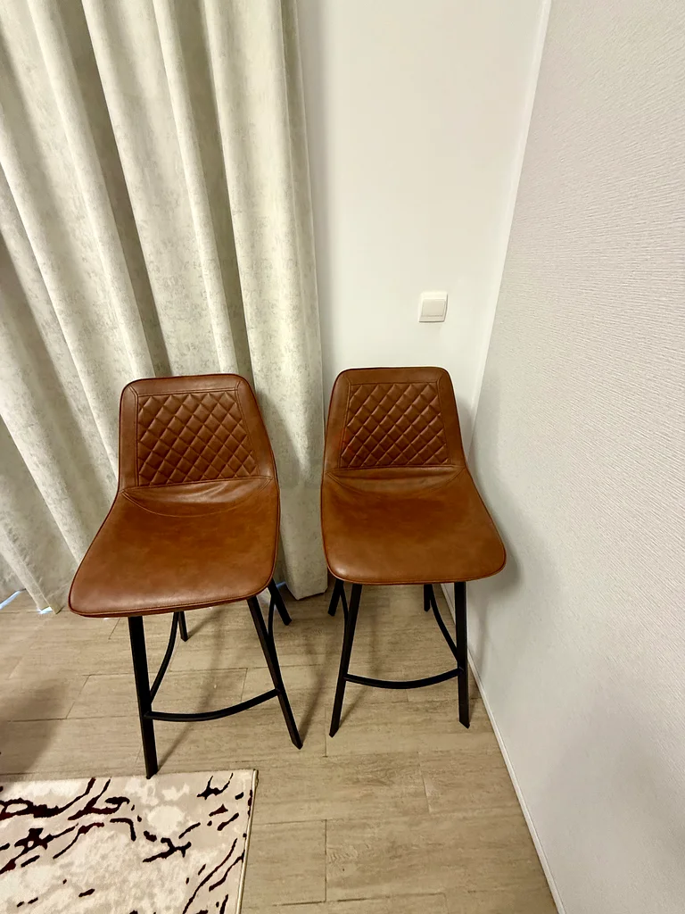 Stylish Wooden Bar Table with Elegant Chairs for Sale!63209837353219113