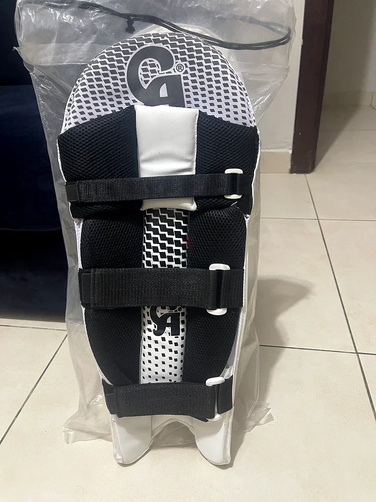 Limited Edition Cricket Pad for Kids - Perfect for Enthusiasts!63246745593217112