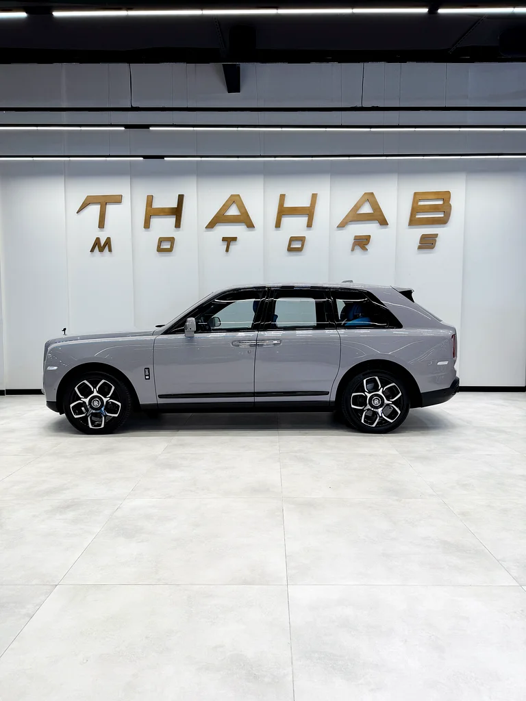 رولز رويس كولينان سيلفر بادج - 202463135975120386114