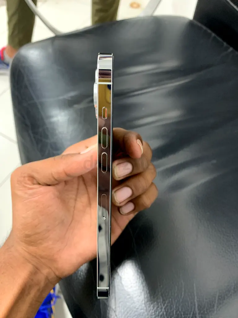 Mobile phone63212901044353115