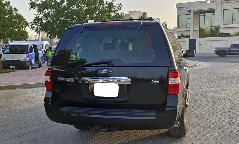 Ford Expedition XLT GCC 4x4 V863168029537537113