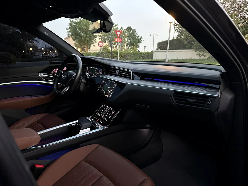 AUDI E-TRON SPORTBACK S LINE 55 QUATTRO VERY LOW K.M ONLY 34000 FULL SERVICE HISTORY GCC63225312782081113
