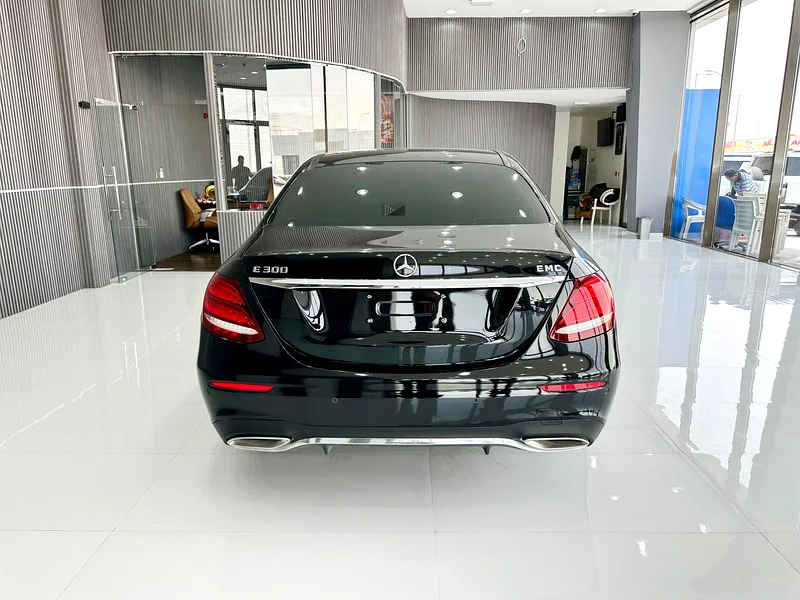 Abu Dhabi, the towering figure in the world of cars63143047958402114