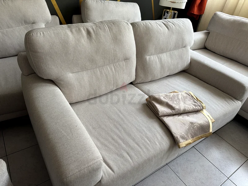 Al Khalidiya, Abu Dhabi.63217331884289112