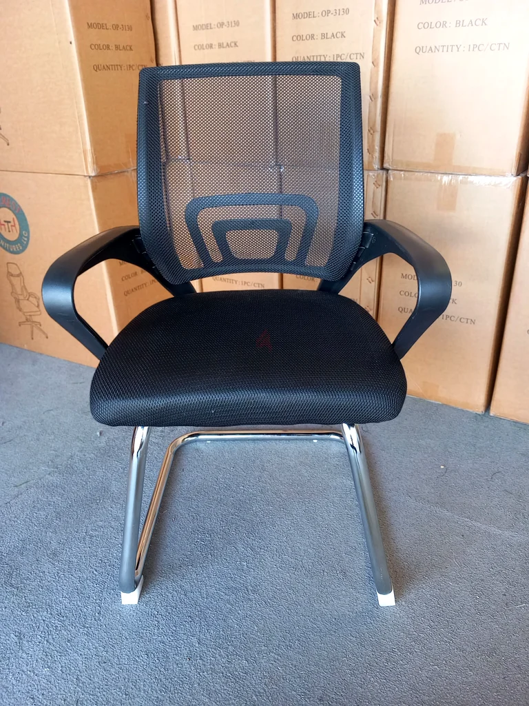 Stylish and Comfortable Office Chair for Sale!632193487792671116