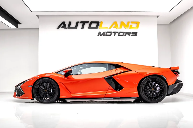 2024 LAMBORGHINI REVUELTO. STUNNING SPEC63155552616961112