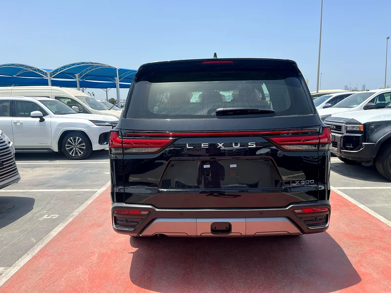 لكزس LX600 سيجنيتشر 3.5 لتر 202563177937030145114