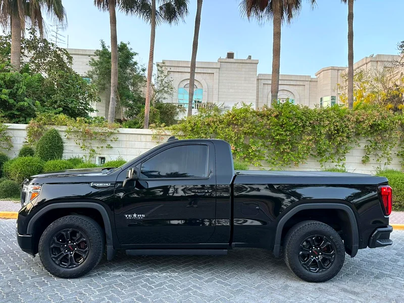 للبيع GMC سييرا (خليجي)  موديل 2022  الموتر باب واحد63175705106947114