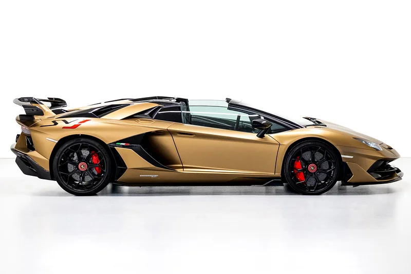 Lamborghini Aventador SVJ Roadster63154166041601113