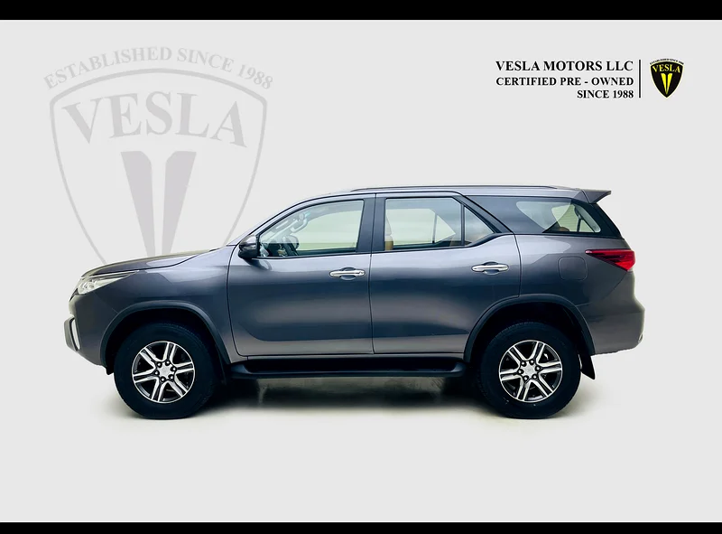 التمويل الداخلي / 1,996 درهم شهريًا / محرك V6 بنظام دفع رباعي + مقاعد جلدية + نظام ملاحة + دخول بدون مفتاح / ضمان63232137713154113