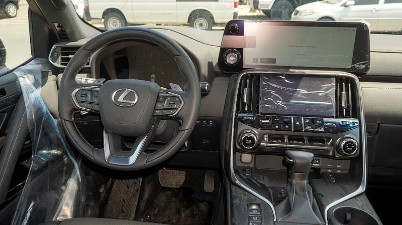 صادرات فقط 2025 لكزس LX600 أوفر تريال 3.5 لتر ناقل حركة أوتوماتيكي بنزين63149581182211114
