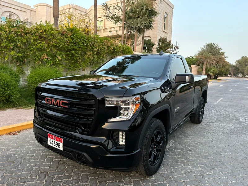 للبيع GMC سييرا (خليجي)  موديل 2022  الموتر باب واحد63175705106947111