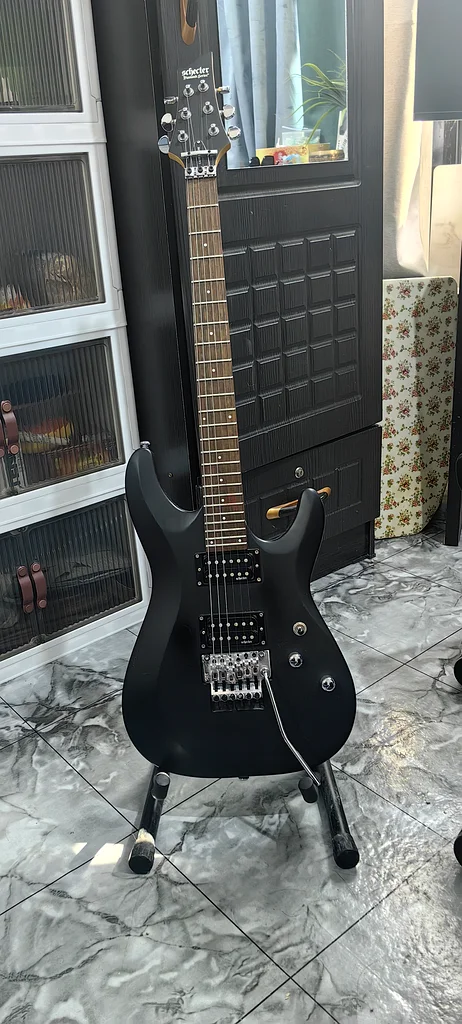 سلسلة Schecter Diamond للغيتار الكهربائي63174804532226111