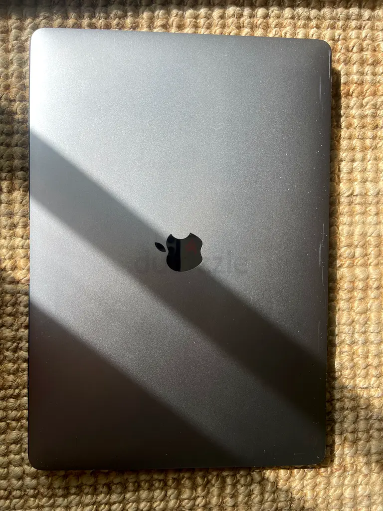 MacBook Pro Core i9 32gb ram 256gb hard drive63255535306114113