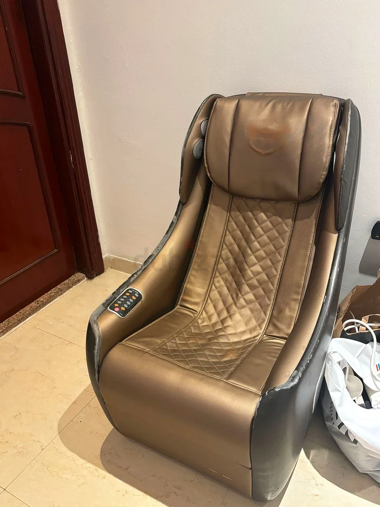 Massage chair63262936840066112