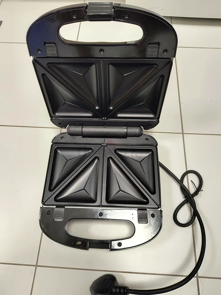 راسيال وهوبس، صانع شواء مع 3 مجموعات من الصفيحات63167587550979111