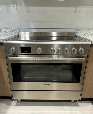 Bosch 5 Ceramic Hubs Electric Cooker 90cm Made in Italy