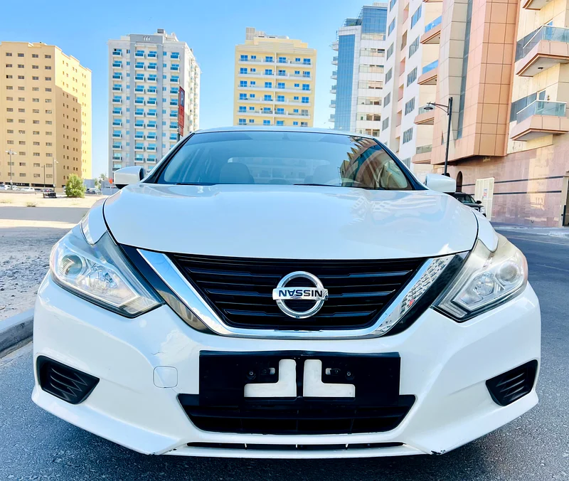 A beautiful and super clean Nissan Altima 2.5 S Gulf Spec in excellent condition for sale63149120063875111