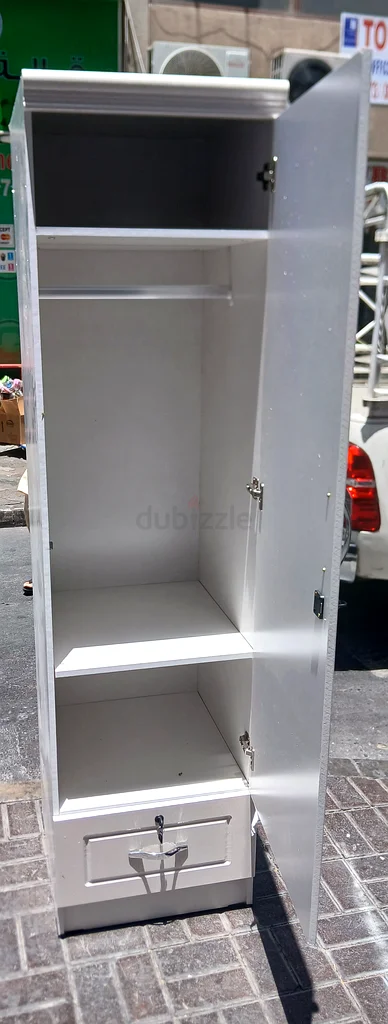 Chic and Elegant Wardrobe with Mirror63216828649474111