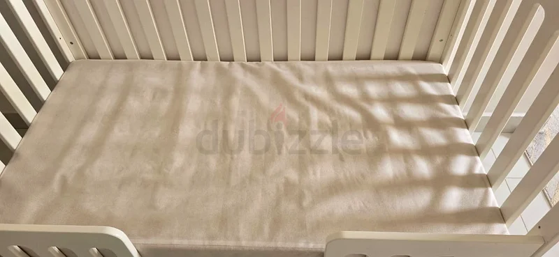 ماركة جونيورس سرير أطفال أبيض ساحر لطفلك63175287681795114