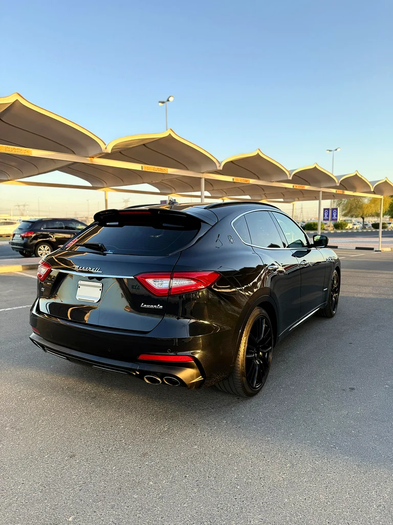 MASERATI LAVENTE 2020 BLACK WITH RED INTERIOR FRESH JAPAN IMPORT IMECULATE CONDITION REASONABLE PRIC63221823911299113