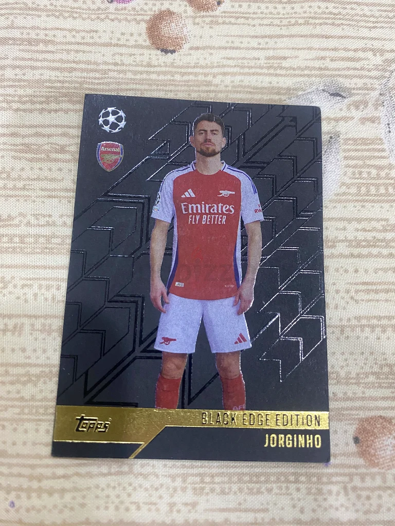 بطاقة نادرة للاعب محمد صلاح من لعبة Match Attax - ضرورية لكل المعجبين!63191104422531114