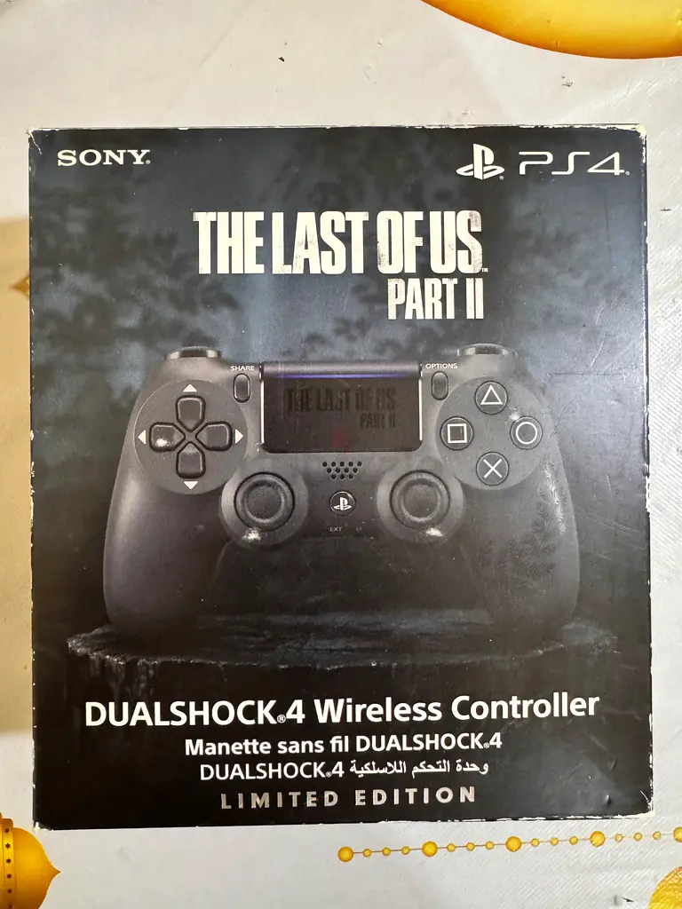 Ps4 controller limited edition LOUs