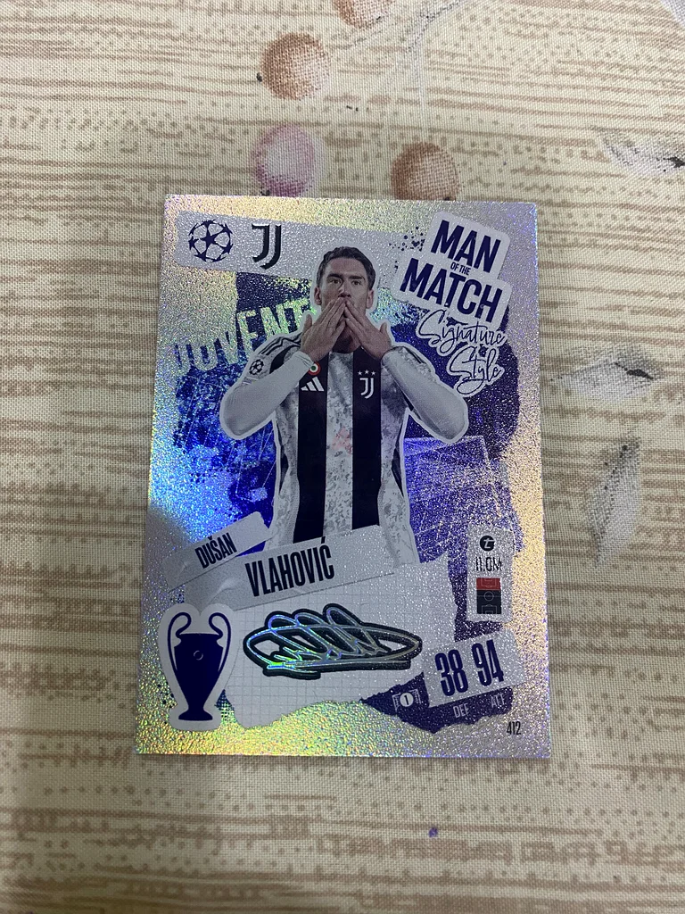 بطاقة نادرة للاعب محمد صلاح من لعبة Match Attax - ضرورية لكل المعجبين!63191104422531113