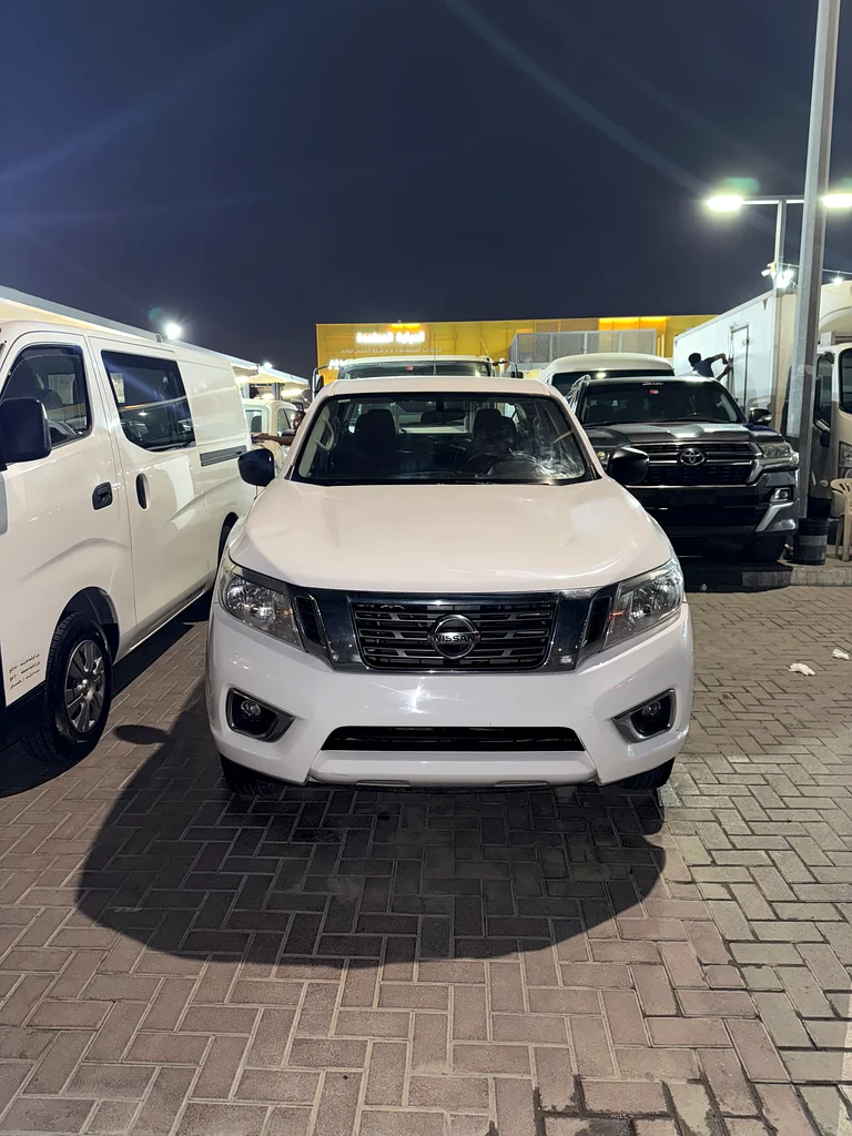 Nissan Navara Automatic Gear 2020 Model Low Mileage FSH Original Paint Excellent Condition63167559460225113