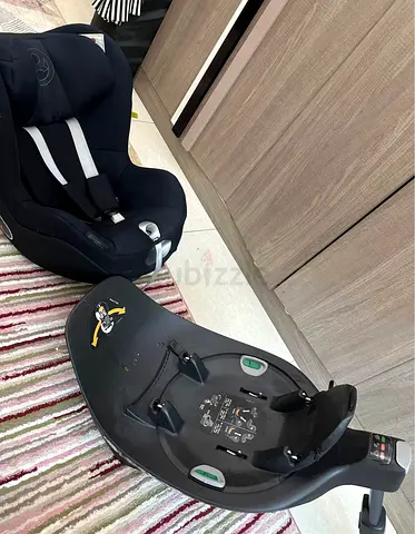 Cybex sirona z car seat with rotating isofix base