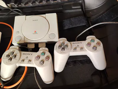 Ps1 20 games inside