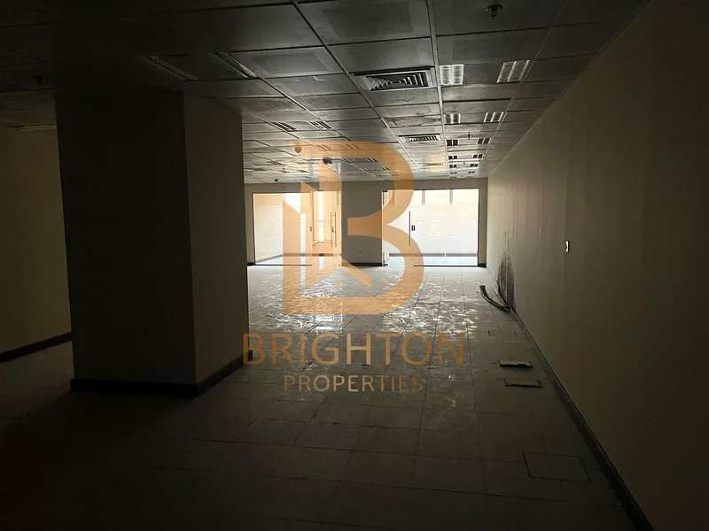 Vacant Office| Prime Location| Spacious Office Space62868792031619114