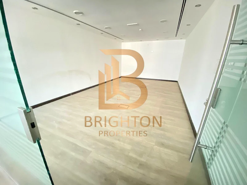 Vacant Office| Prime Location| Spacious Office Space62868792031619113