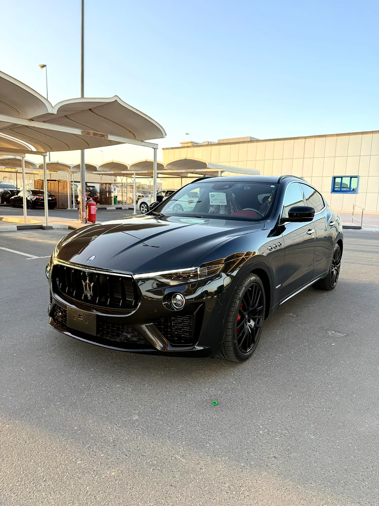 MASERATI LAVENTE 2020 BLACK WITH RED INTERIOR FRESH JAPAN IMPORT IMECULATE CONDITION REASONABLE PRIC63221823911299111